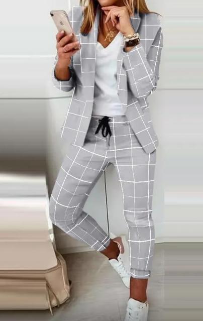 Completo pantalone con giacca elegante con stampa Estrena, grigio chiaro - quadretti