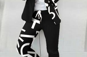 Completo di pantaloni e blazer elegante con stampa a lettere Estrena, bianco