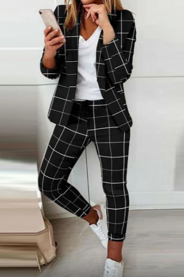 Elegante tailleur pantalone con motivo a rombi  Estrena, nero - diamante