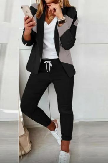 Completo blazer e pantaloni eleganti con stampa Estrena, nero/grigio