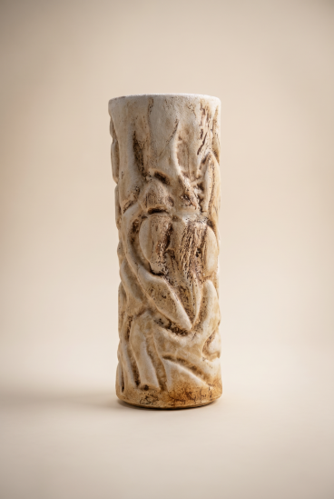 Vaso in Ceramica a Rilievo Fatto a Mano