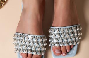 Sandali con perline decorative, colore azzurro